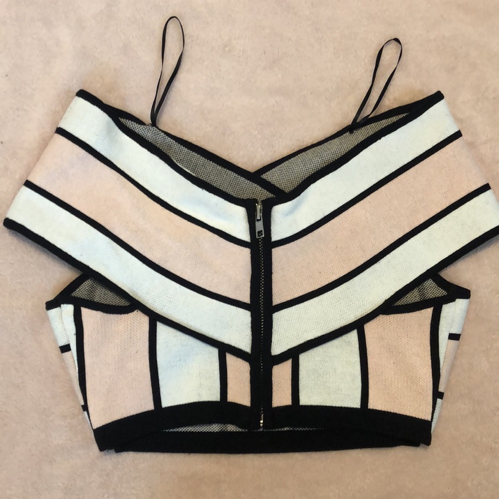 Endless rose party top size small 🌹